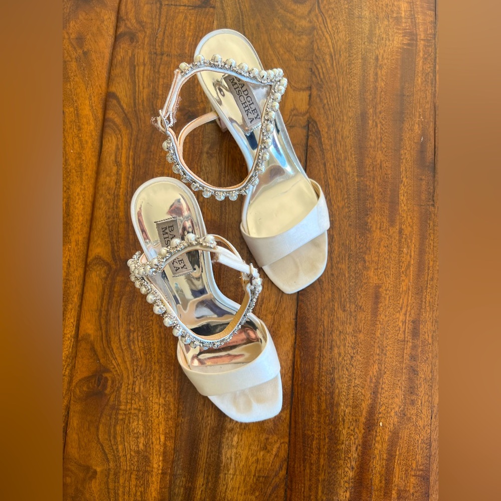 BADGLEY MISCHKA wedding shoes with pearl decals